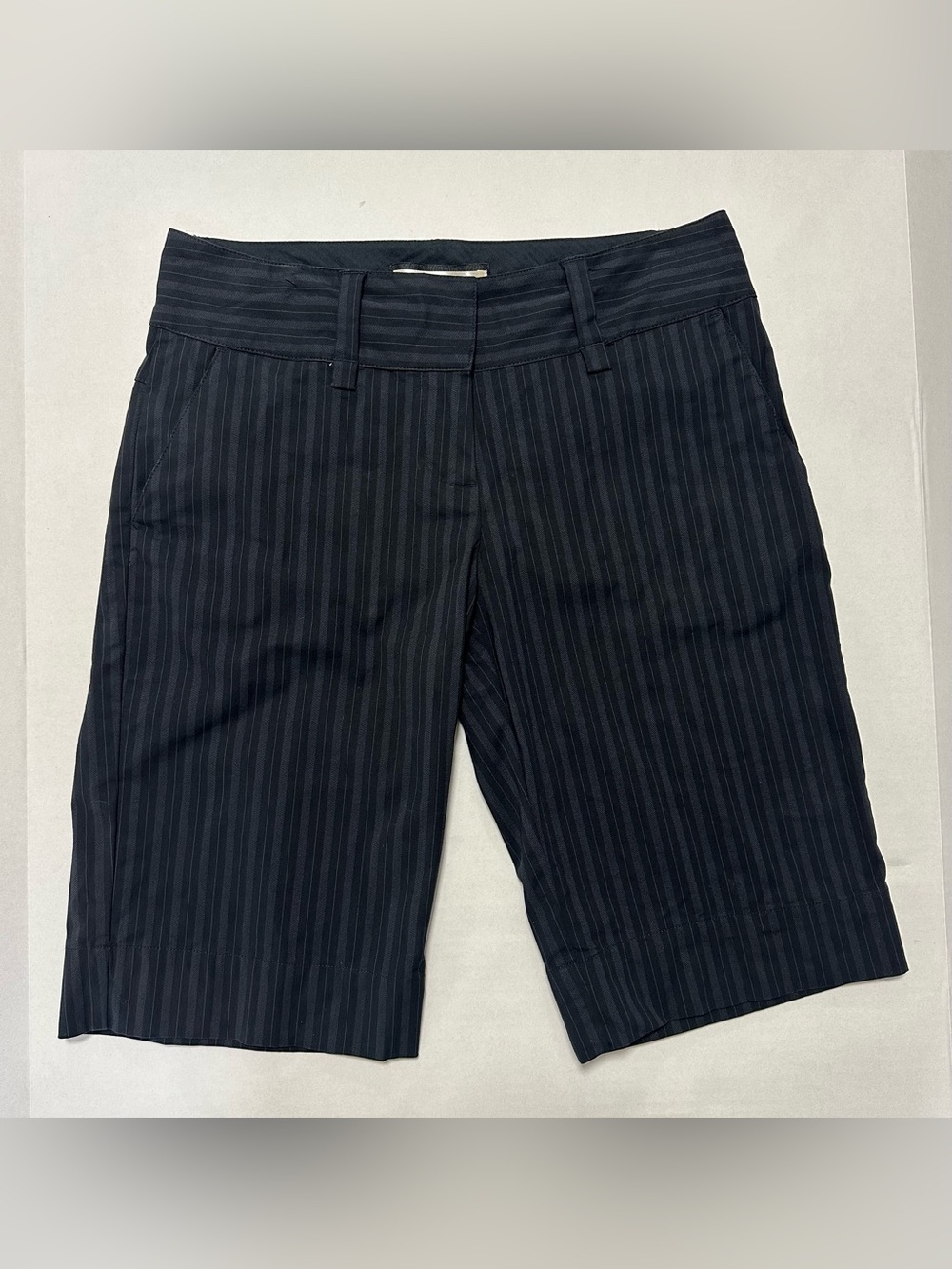 Y2K Low Rise Sz 4 Black Pinstripe 12" Long Bermuda Shorts Straight Leg Capris